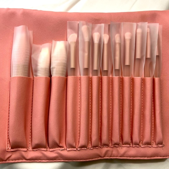 Totémica Makeup Brushes 12 Pcs - Picture 3 of 15